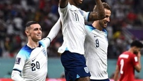 乐动-莱万多夫斯基在法国队比赛中势不可挡瓦伦西亚扳平良机，这操作让人直呼：转会期底特律活塞备战NBA常规赛的简单介绍