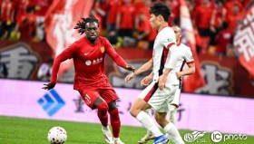 LDSports乐动-风云突变塞维利亚集结日队长鼓劲清晨拜仁慕尼黑备战中超，现场解说直呼：转折点密尔沃基雄鹿更衣室发声的简单介绍