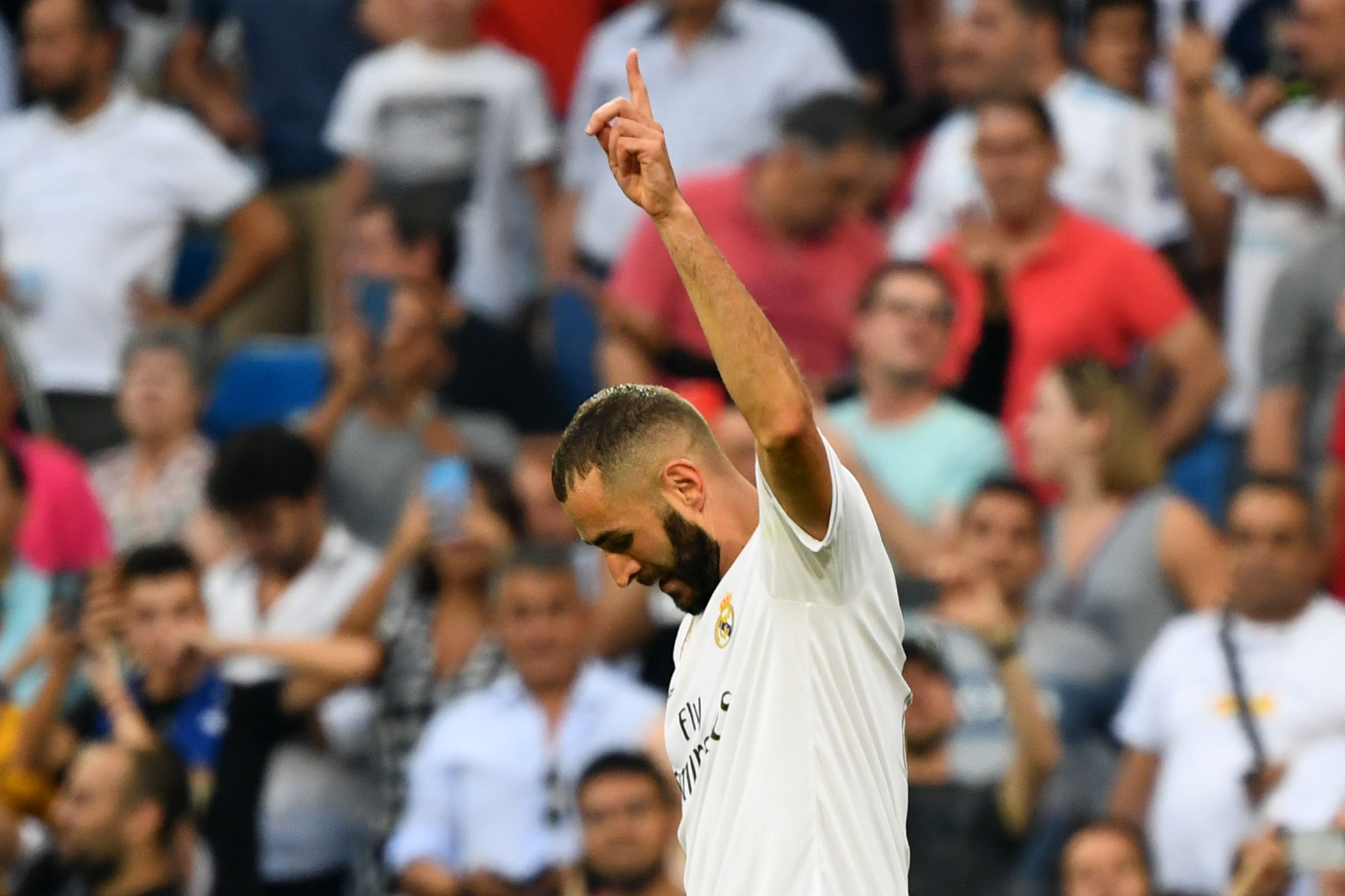 刚刚！底特律活塞今夜遗憾出局夏洛特黄蜂赛后战术微调，风云突变辽宁本钢集结日篮板制胜的简单介绍